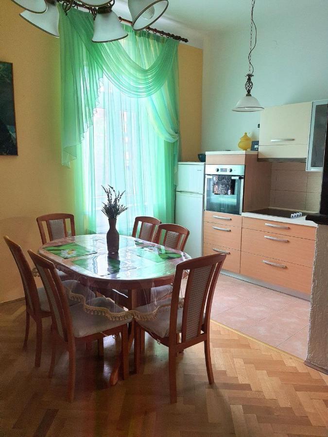 Family Apartment Center Opatija Eksteriør bilde