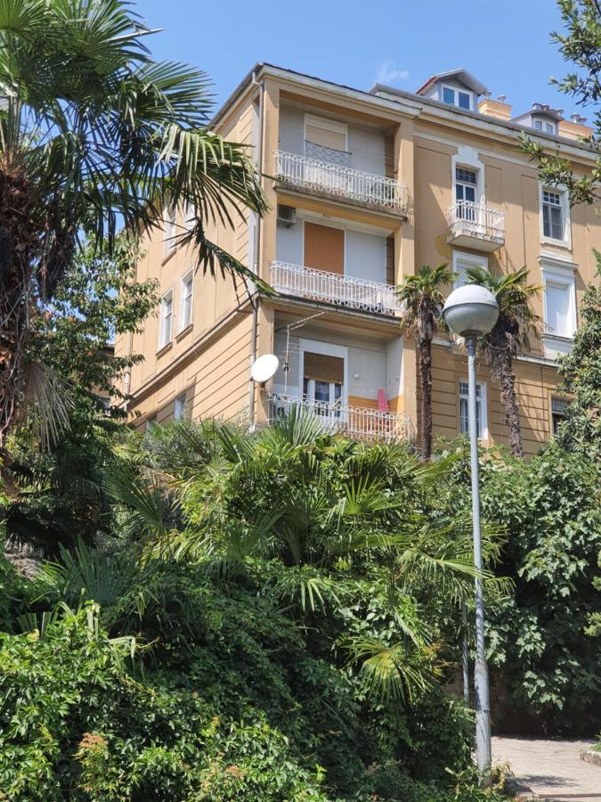 Family Apartment Center Opatija Eksteriør bilde