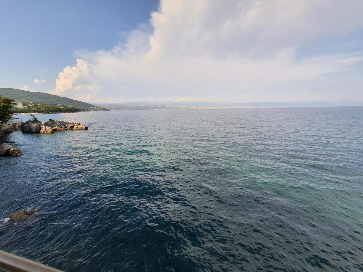 Family Apartment Center Opatija Eksteriør bilde